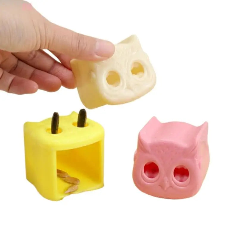 Manual Sunflower Seed Sheller – Clean, Easy & Portable