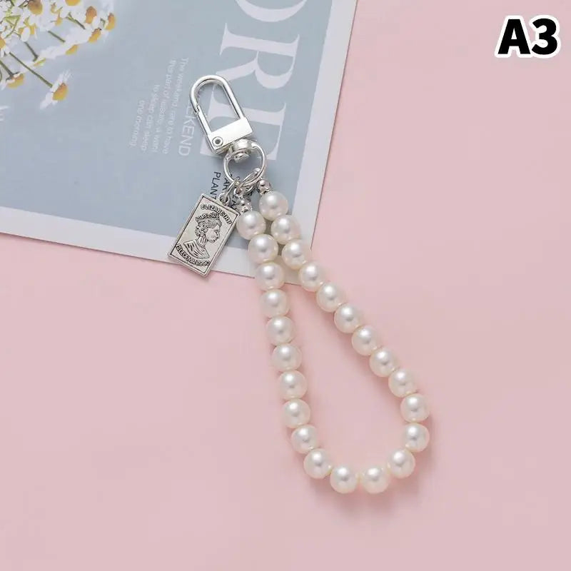 Pearl Flower Keychain Charm – Beaded Bag & Phone Pendant