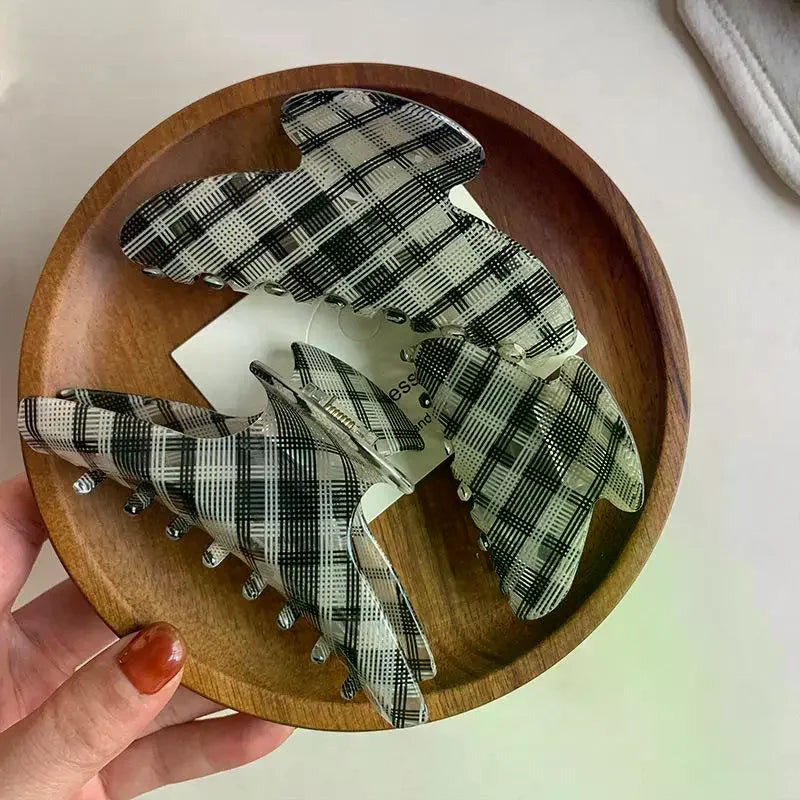 Classic Plaid Hair Claw Clip – Strong Hold for Women & Girls