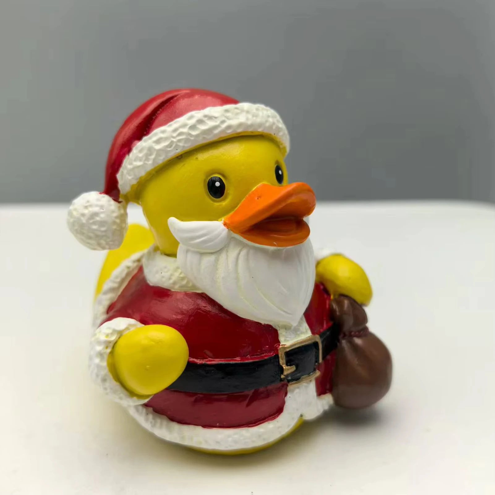 New Creative Independent Station Christmas Style Duck Resin Craft Ornament Suitable for Home Desktop and Courtyard Decorations Peaceful Pleasures Health and Wellness