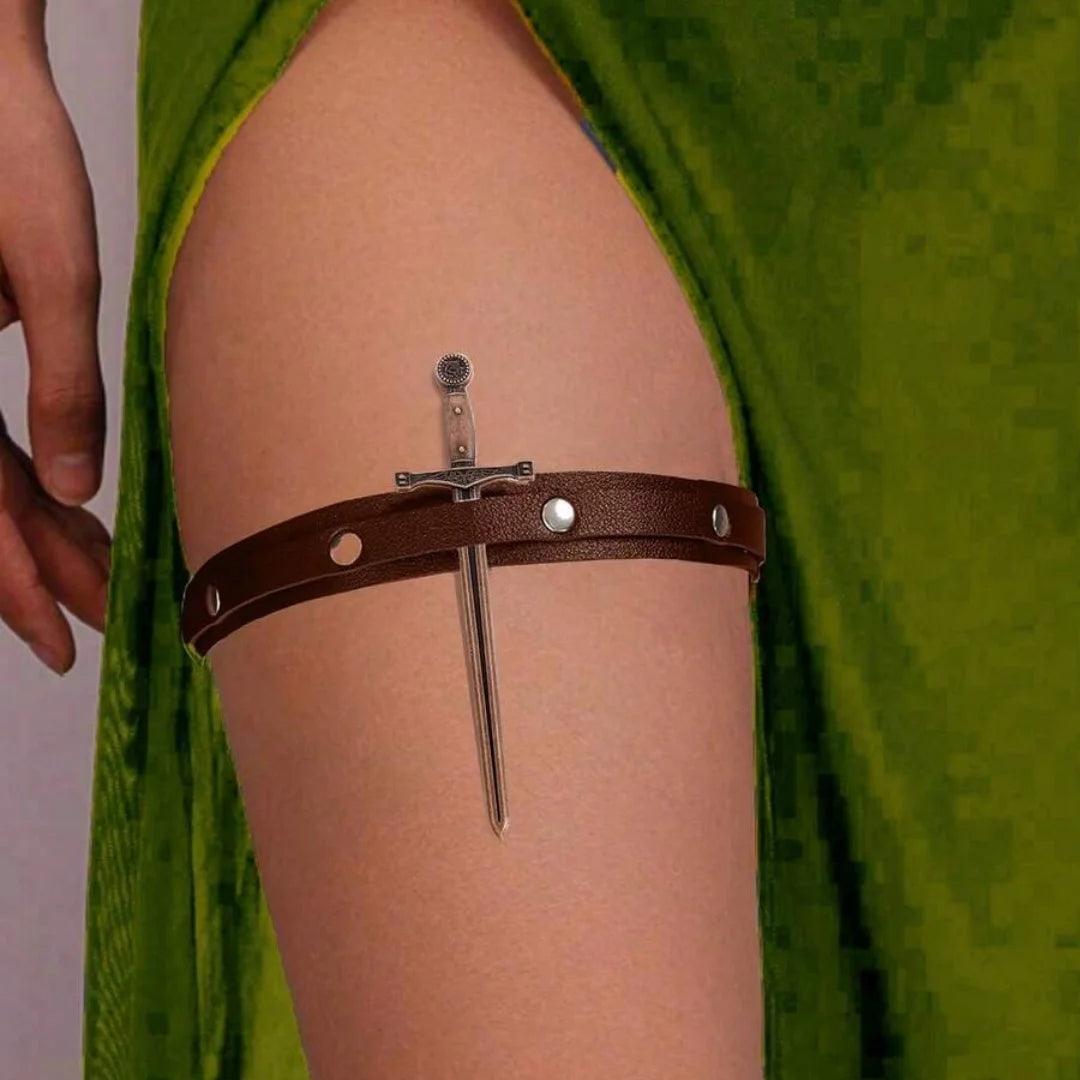 Medieval Leg Props PU Leather Punk Rivet Leggings Harness Metal Sword