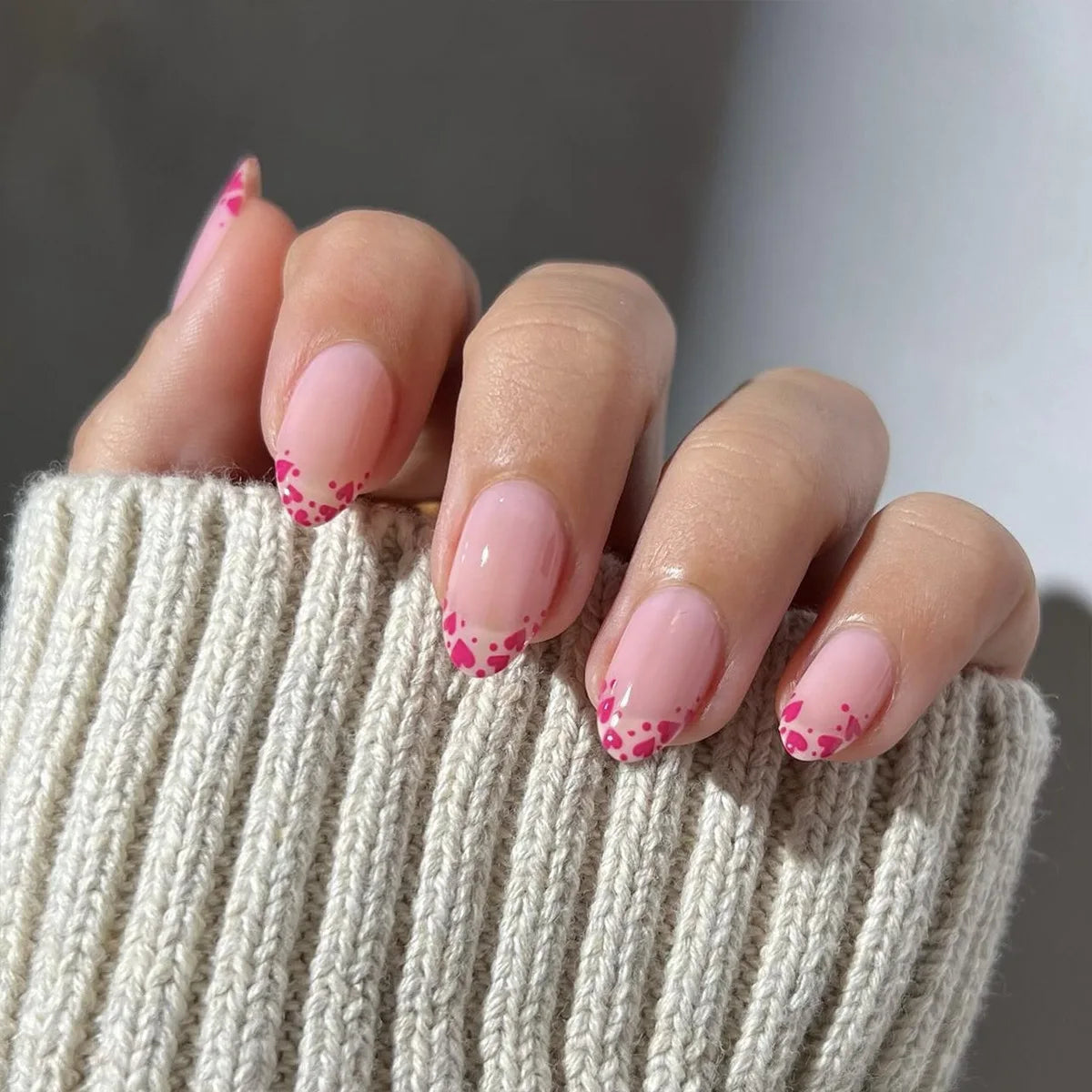 Valentine's Day Press On Nails | Short Oval Pink & Red 24pc