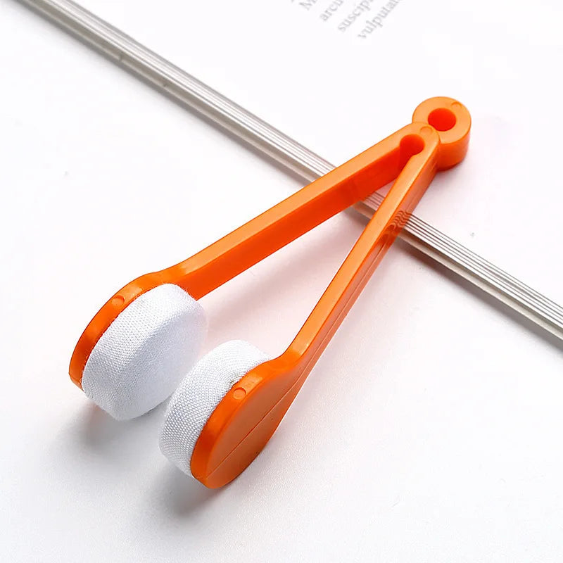 Microfiber Glasses Cleaning Cloth with Clip – Scratch-Free
