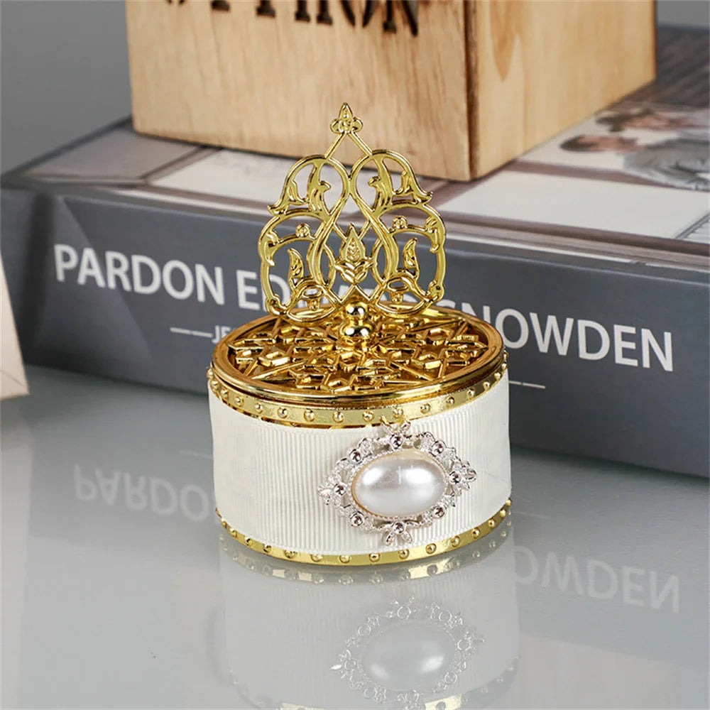 European Hollow Gold Gift Box – Wedding & Baby Shower Favors