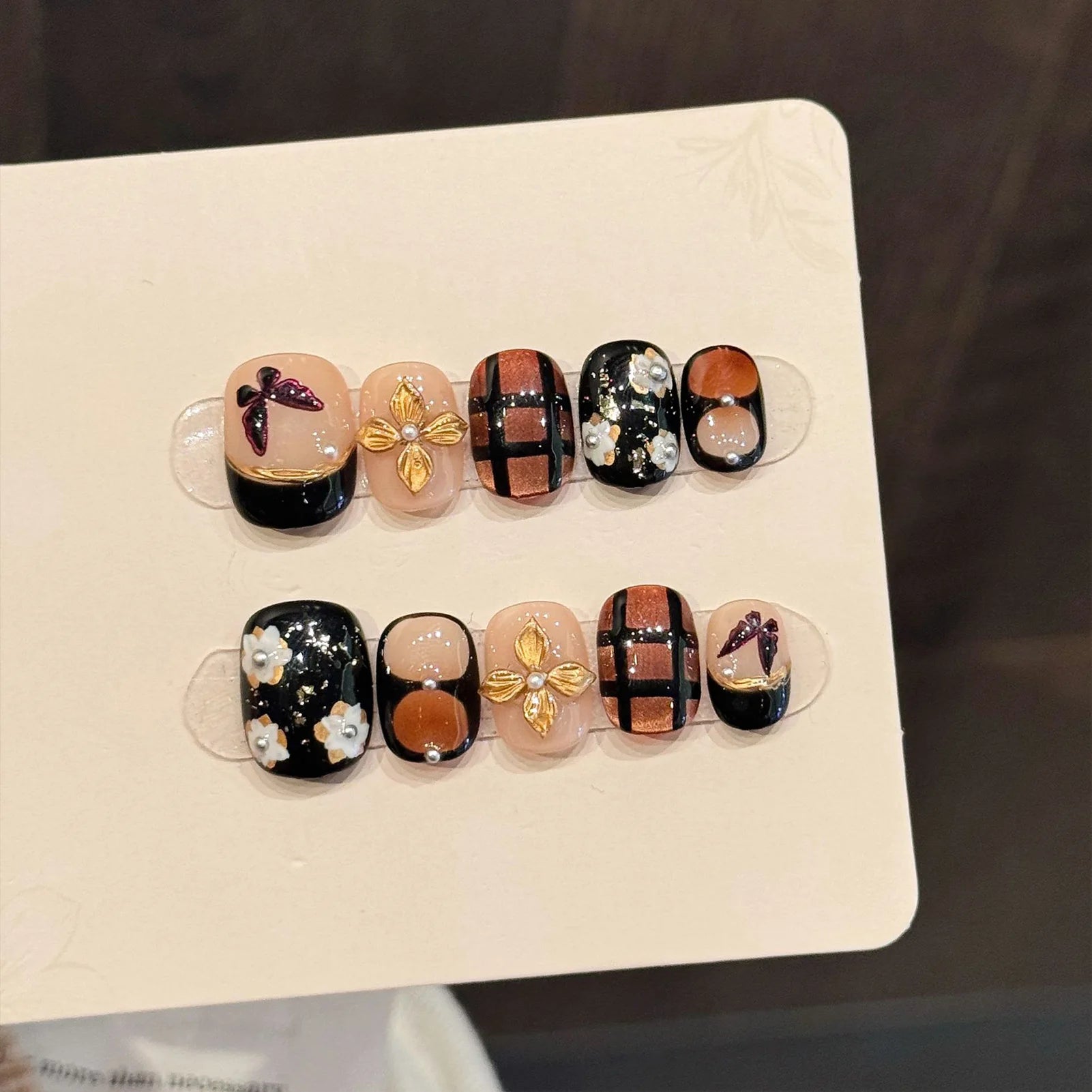 10pcs Handmade Fake Nails Short Square Round With Koi Gold Foil Gradient Design Red Gold Chinese Style Nail Art Press On Nails Peaceful Pleasures Health and Wellness XS