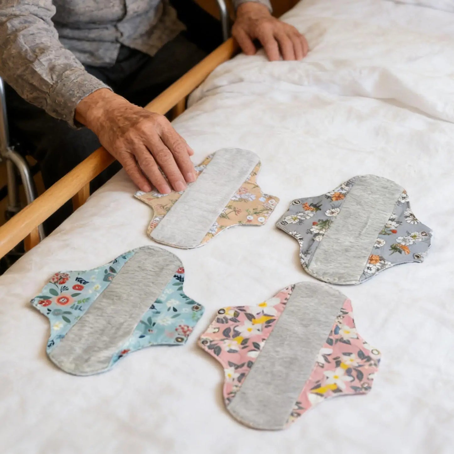 Reusable Cloth Menstrual Pads 4-Pack | Washable & Breathable