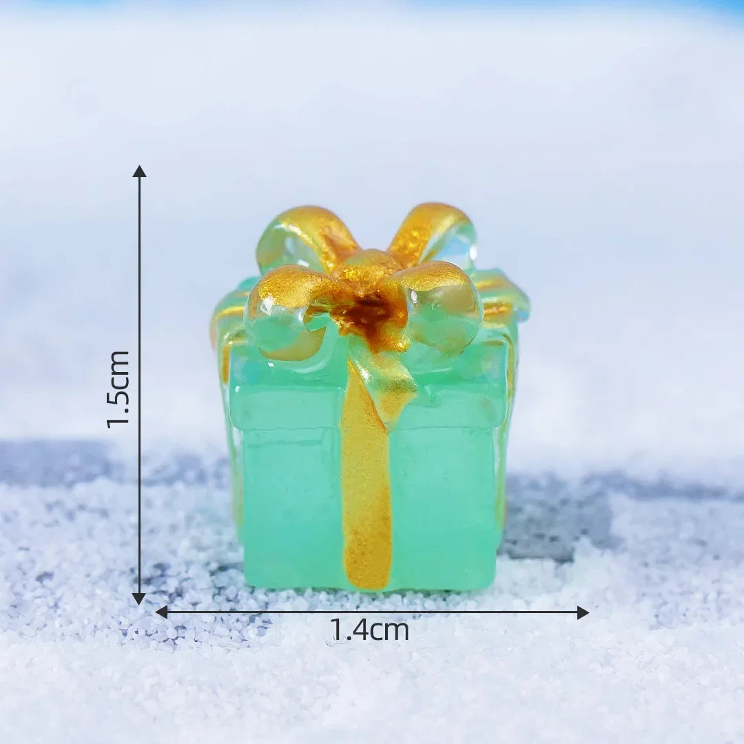 1pcs Luminous Mini Christmas Gifts Box Decoration Accessories Moss Landscape Ornaments Diy Dollhouse Miniatures Figures Kawaii Peaceful Pleasures Health and Wellness green