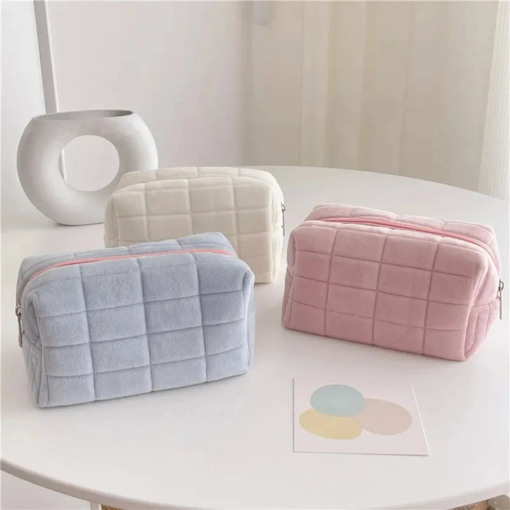 Large Faux Fur Cosmetic Bag – Travel Makeup Organizer Pouch