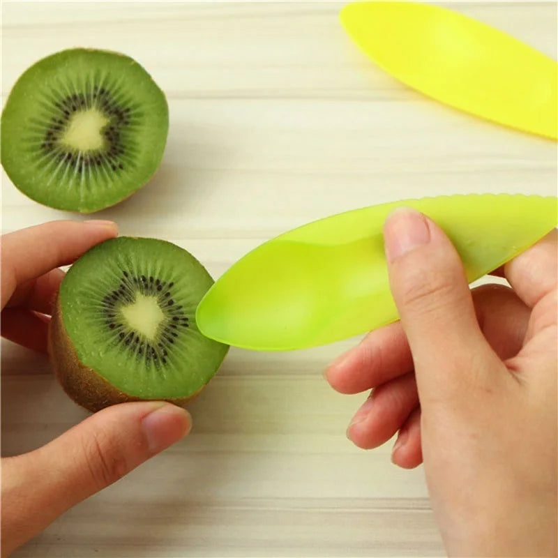 Household Multicolor PP Spoon Knife Multifunctional Fruit Scooper