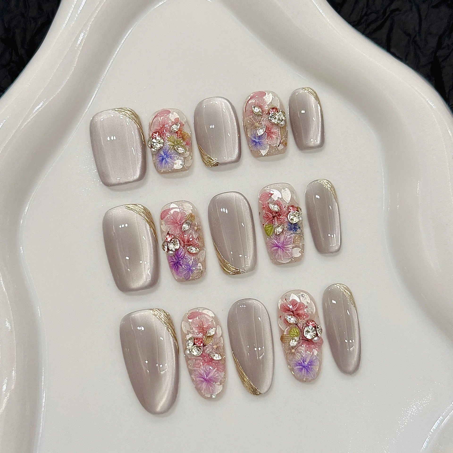 10pcs Handmade Glitter Cat Eyes Press on Nails Spring Flowers Design Sweet Fake Nails Wearable Reusable Short Oval Fake Nails Peaceful Pleasures Health and Wellness