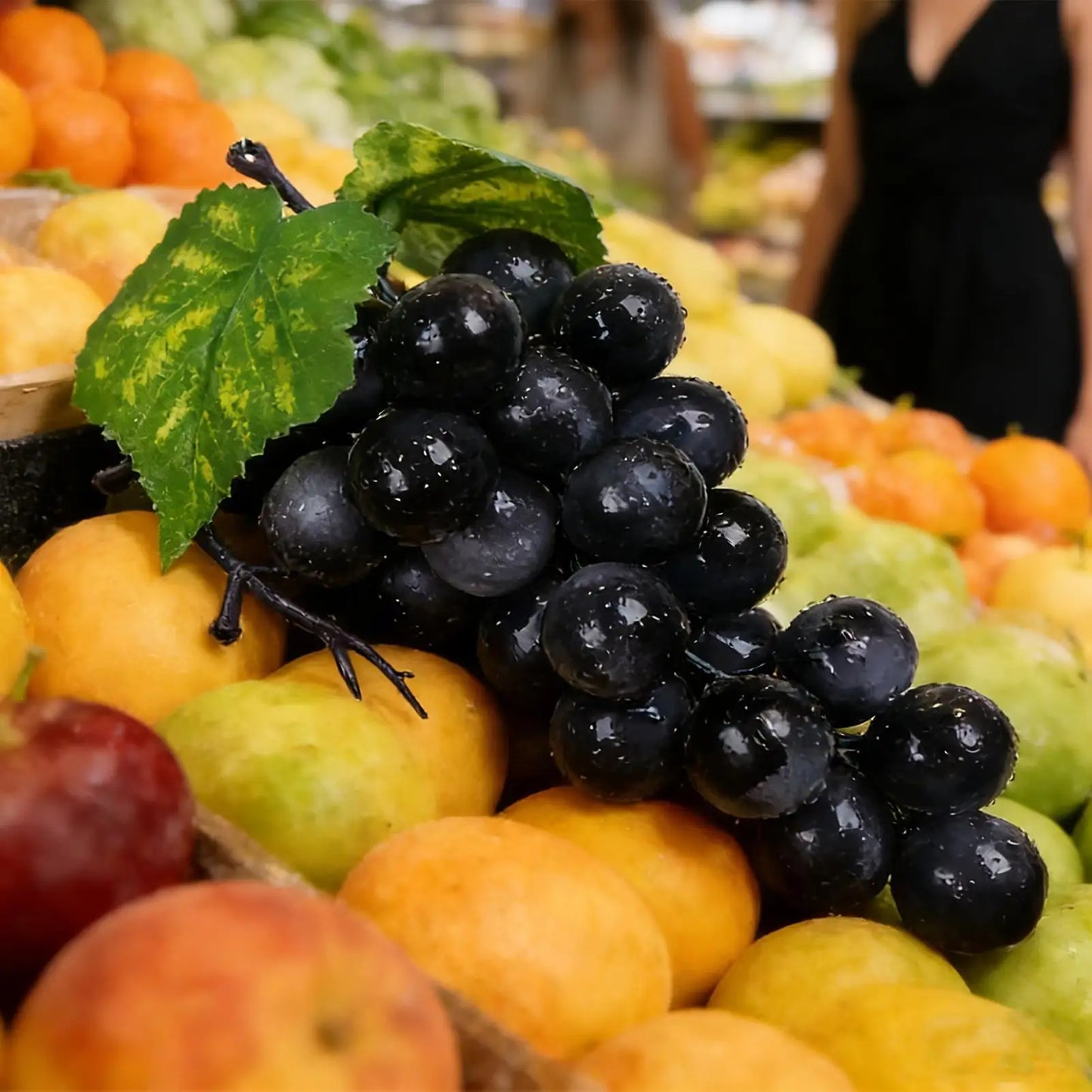 Artificial Grape Bunch – Faux Fruit Decor, Display & Photo Prop