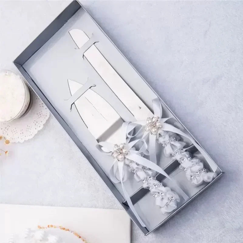 European Knife and Fork Set Gift Cake Knife and Spatula Diamond Bow Design Luxurious Wedding Souvenir Peaceful Pleasures Health and Wellness