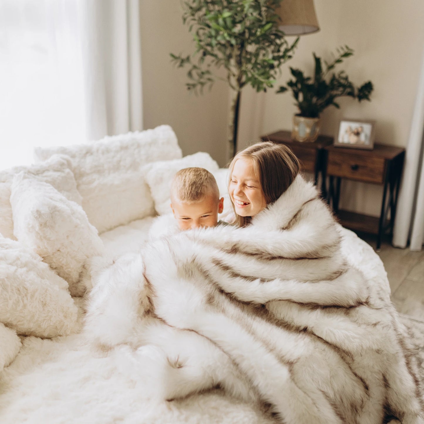 Battilo Faux Fur Blanket Plaid Throw for Sofa Luxury Fox Fur Throw Blanket Winter Warm Fluffy Soft Blankets Bedspread on the Bed Peaceful Pleasures Health and Wellness