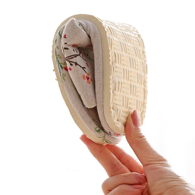 Women's Cartoon Cat Linen Slippers | Non-Slip Indoor Slides