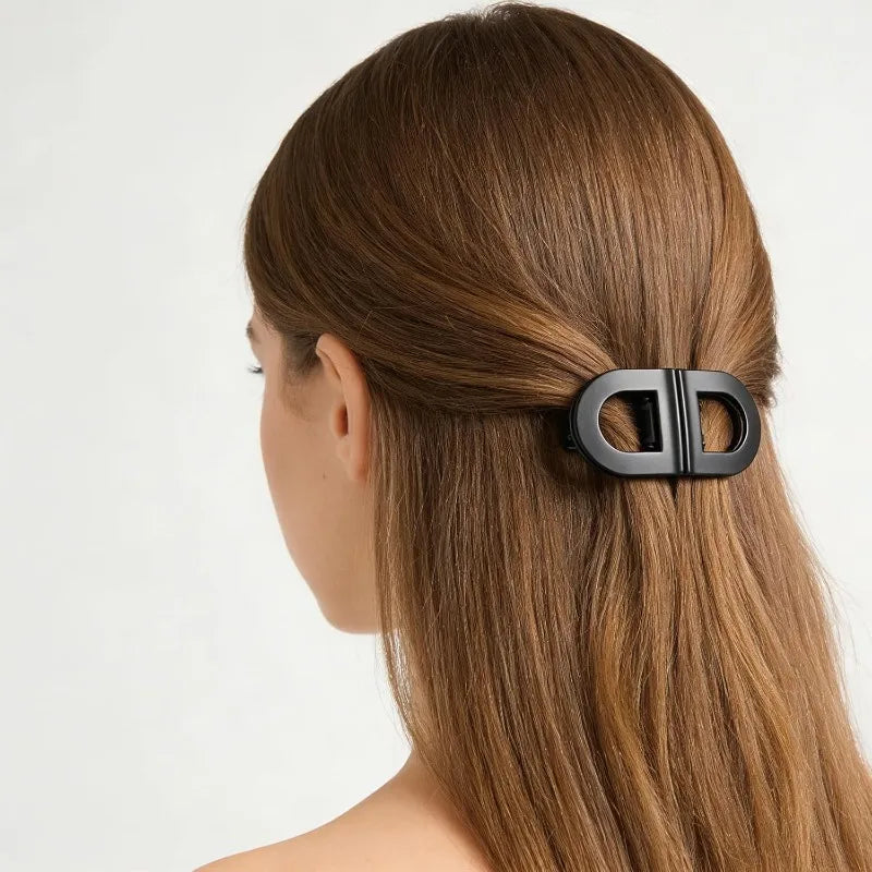 Smart Magnetic Hair Clip – Strong Hold for Fine & Thick Hair