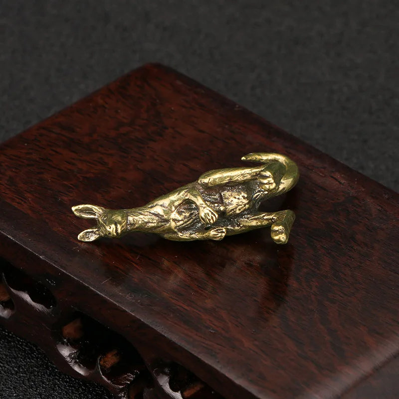 New Funny Miniature Kangaroo Statue Creative Design Animal Small Figurines Suitable Family Desk Decor Lovely Kangaroo Model Peaceful Pleasures Health and Wellness