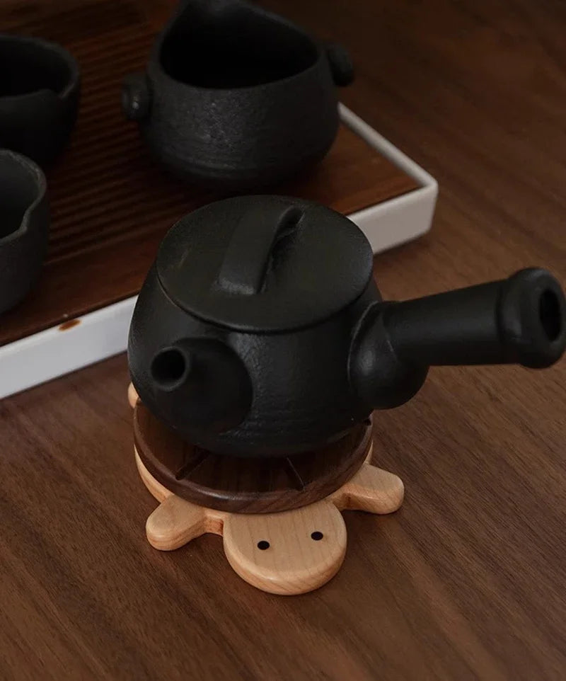 Creative and Cute Shape Black Walnut Solid Wood Turtle Insulation Mat Kettle Tea Coaster Tableware Anti-scald Table Ornaments Peaceful Pleasures Health and Wellness