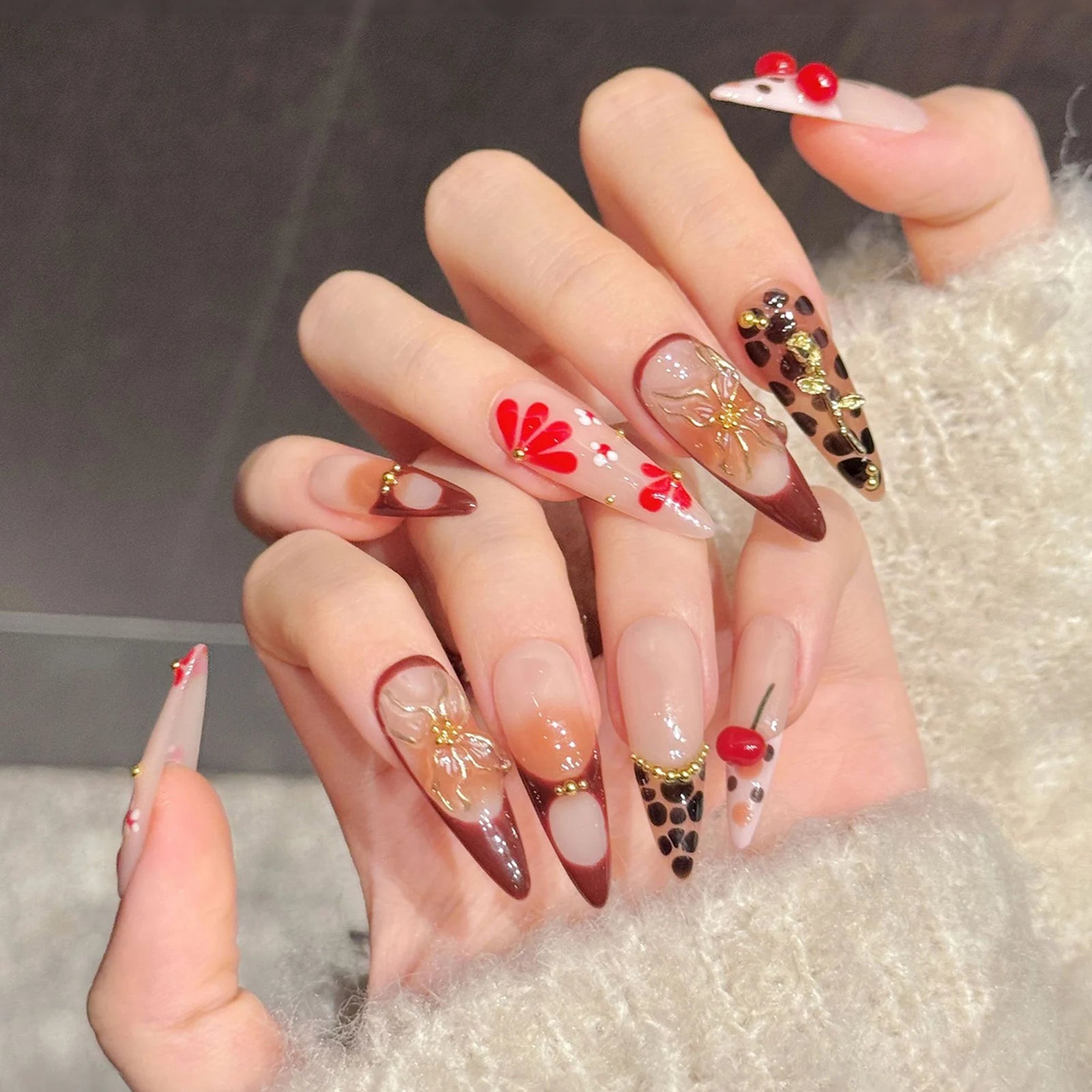 10pcs Handmade Long Pointed Press On Nails Gradient False Nails Gold Bead Decor Wearable Elegant French Y2k Almond Fake Nails Peaceful Pleasures Health and Wellness