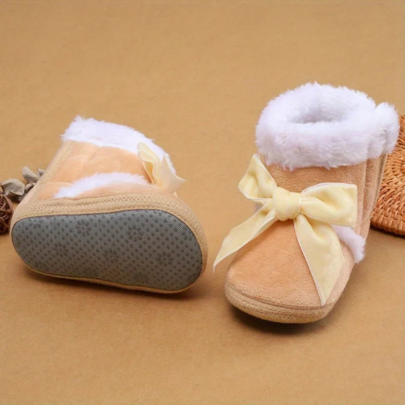 Newborn Baby Snow Boots – Soft Pompom Booties 0–18M