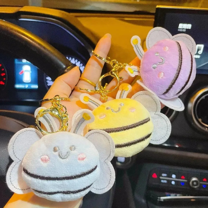Cute Plush Bee Keychain – Soft Cartoon Bag Charm & Gift