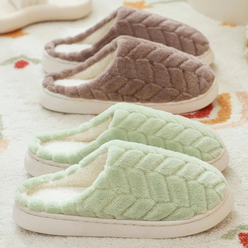 Women's Fuzzy Plush Slippers – Warm Soft Sole Indoor Slides