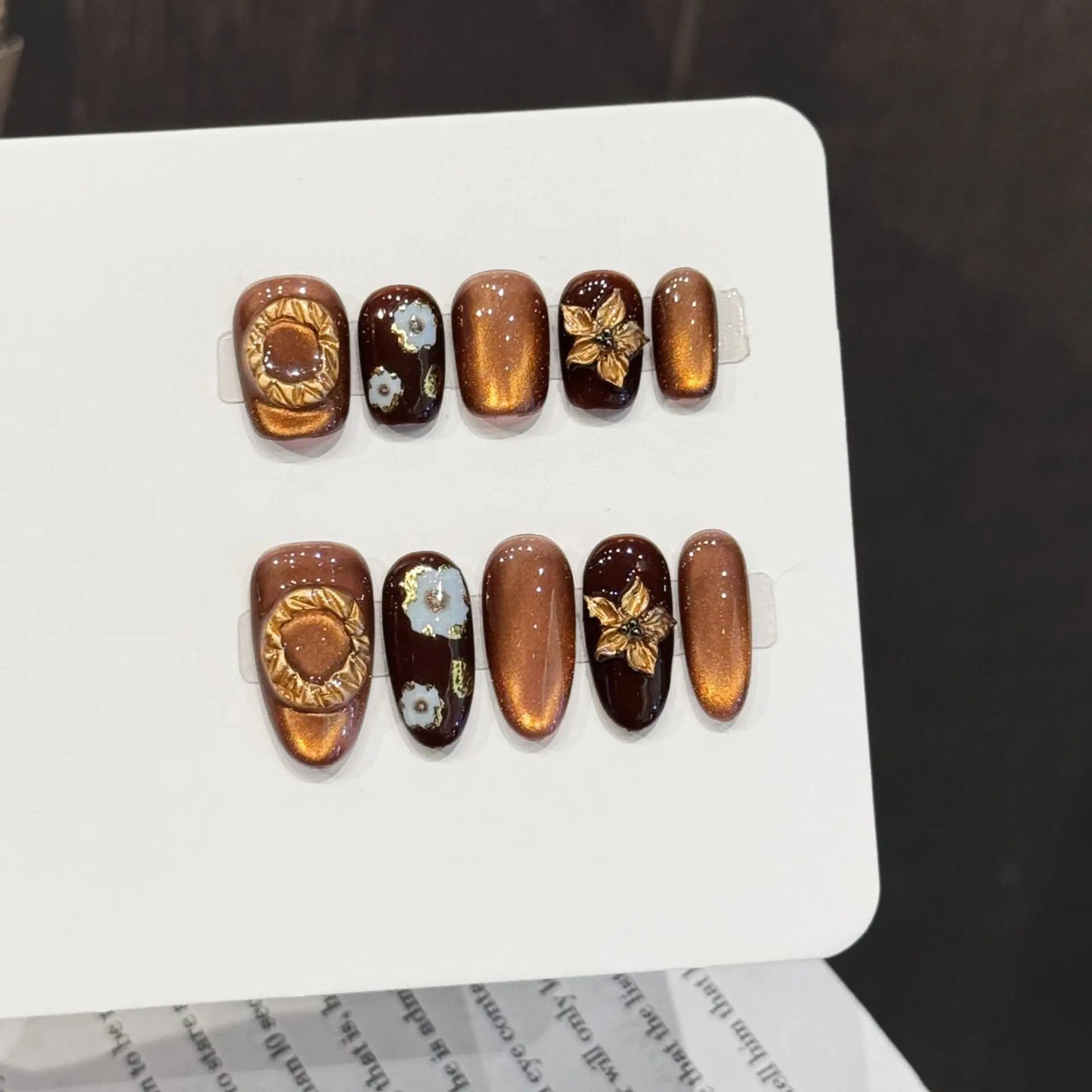 Handmade 3D Flowers Press on Nails Decor Velvet Cat's Eye Fake Nails for Women Girl Wearable Brown Gold Retro False Nails Short Peaceful Pleasures Health and Wellness