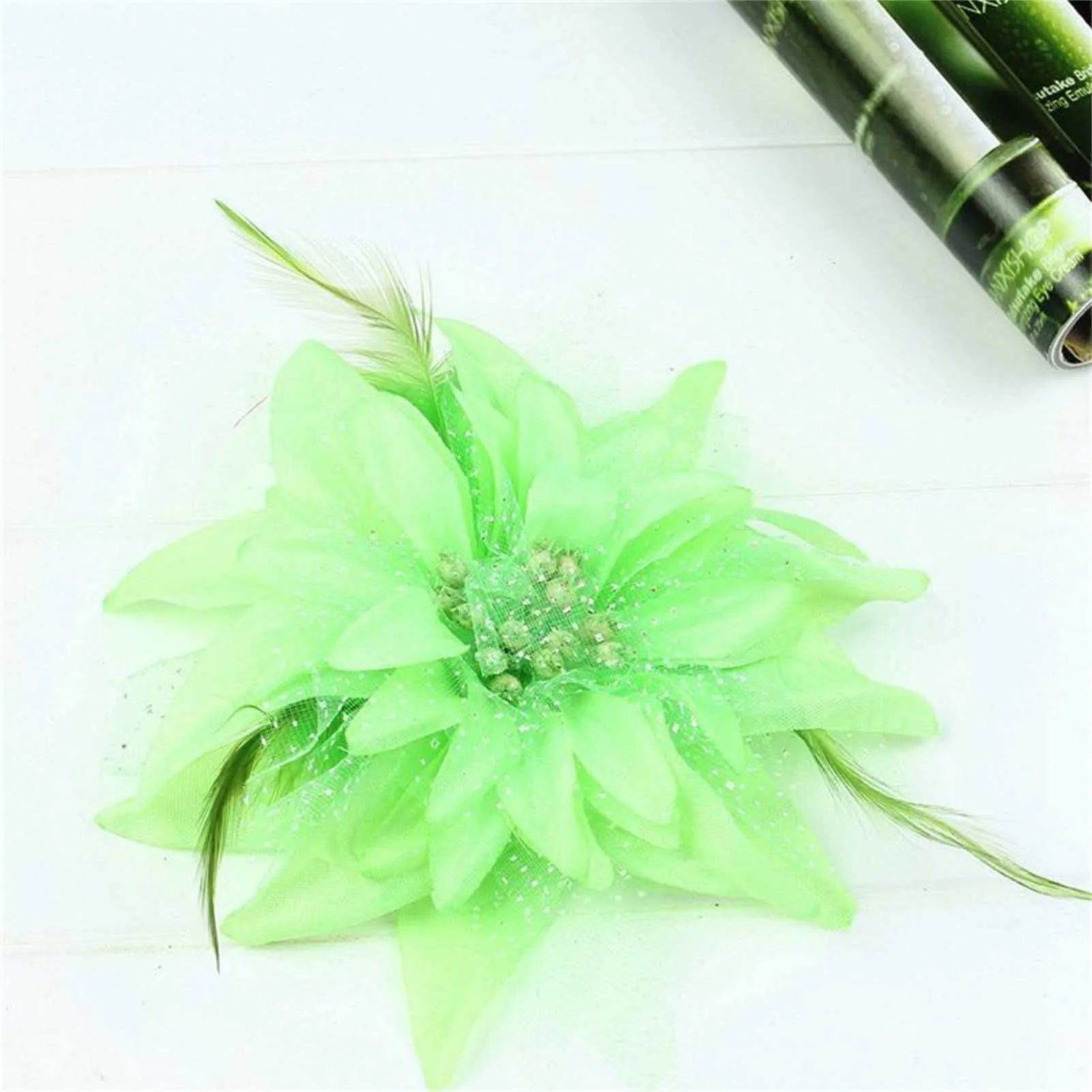 Woman Lily Flower Side Hair Clips Children Performing Feather Headflowers for Wedding Banquet Chinese Clothes Party Peaceful Pleasures Health and Wellness