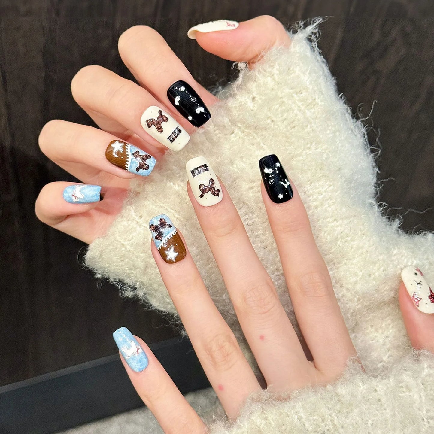 Handmade Press On Nails Cute Snowman Red Berry Fake Nails Removable Short Oval Fashion Glitter Cat's Eye False Nails With Design Peaceful Pleasures Health and Wellness