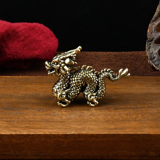 Bronze Chinese Zodiac Dragon Ornaments Creative Home Office Tea Pet Decorations Lucky Dragon Playing Ball Copper Art Crafts Peaceful Pleasures Health and Wellness