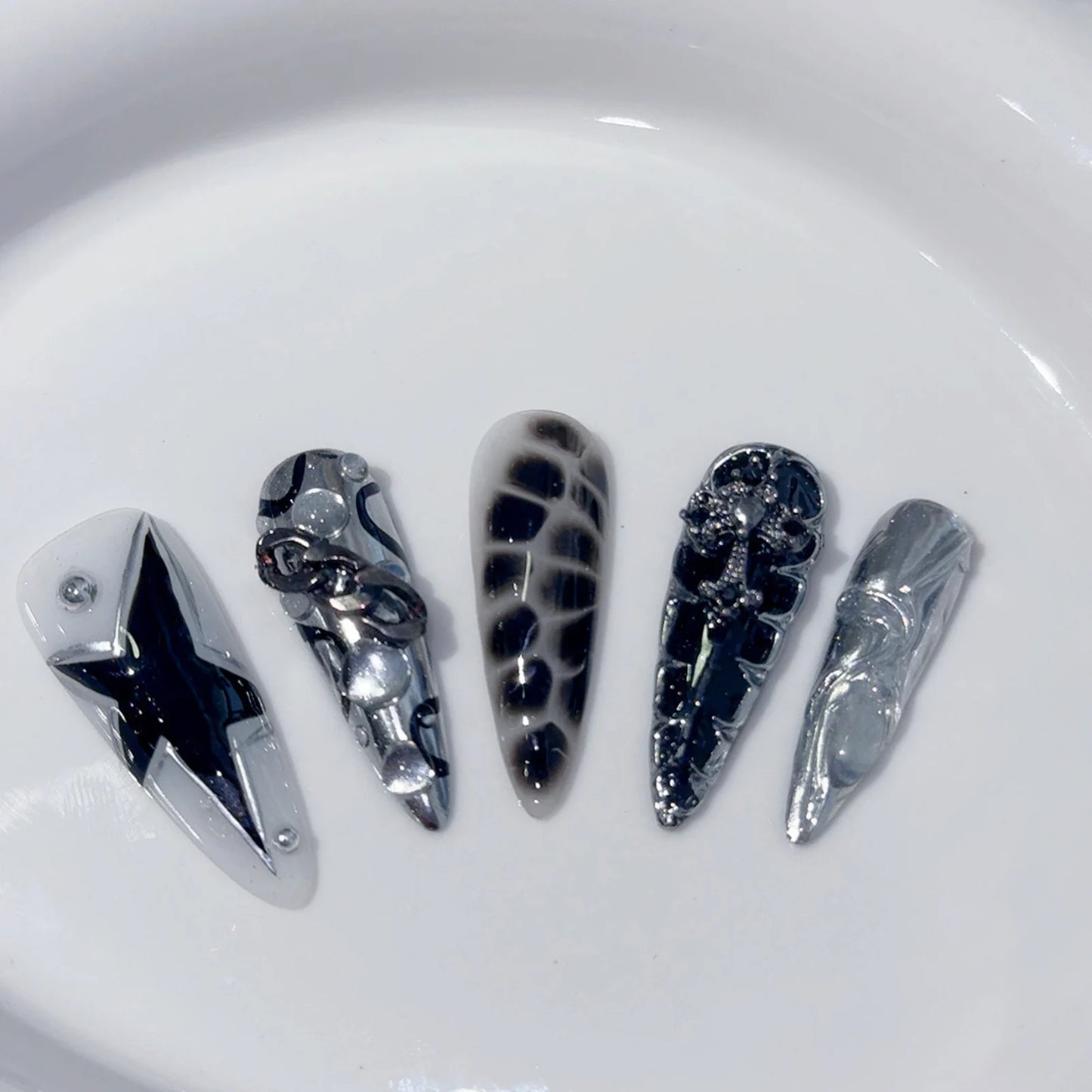 Handmade Press on Nails Punk Cool Black Star Crocodile pattern False Nails Heavy Metal European Black Almond Fake Nail Patches Peaceful Pleasures Health and Wellness