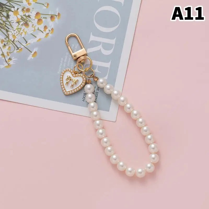 Pearl Flower Keychain Charm – Beaded Bag & Phone Pendant