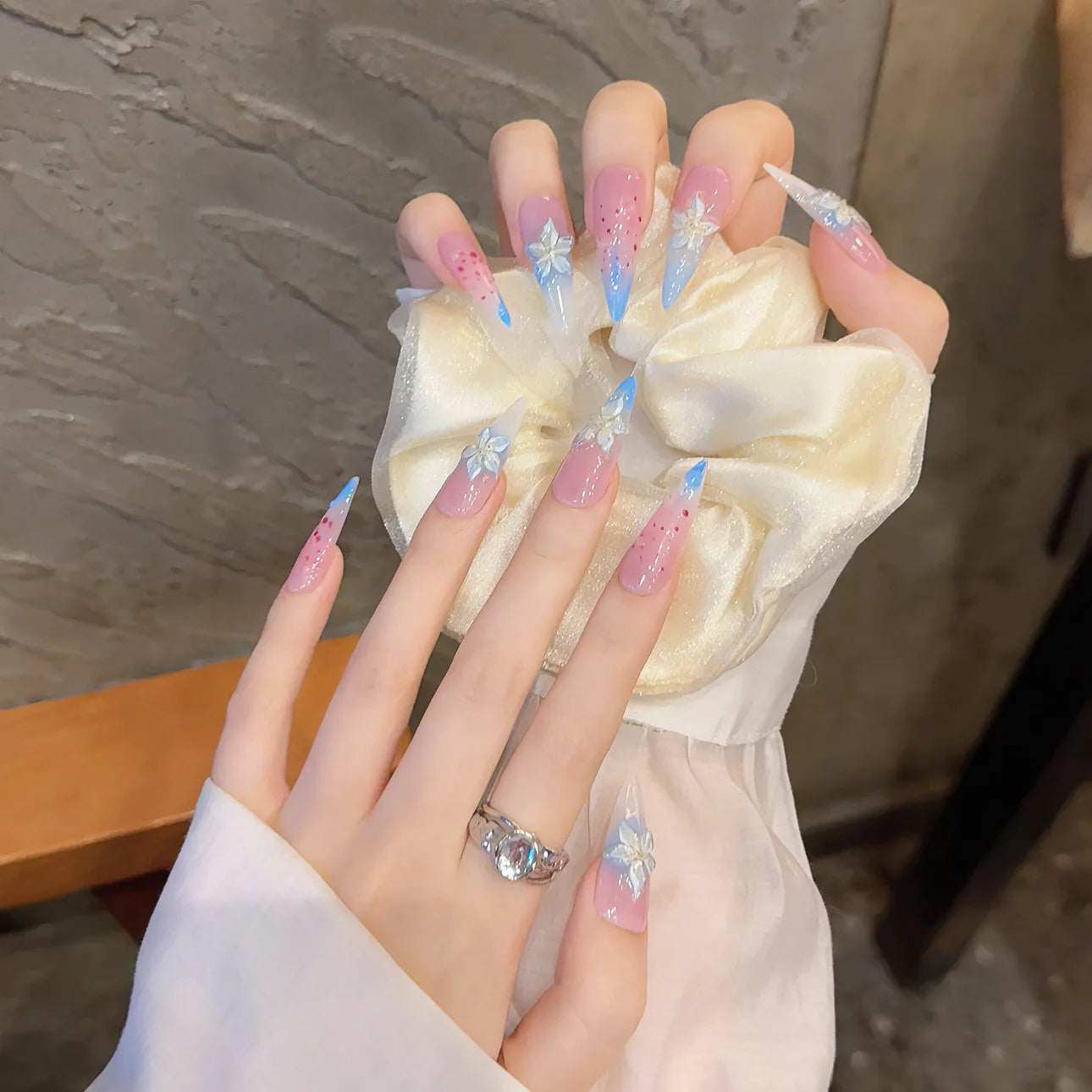 Handmade Press-On Nails Blue Lily Flower Gradient Pink Stiletto