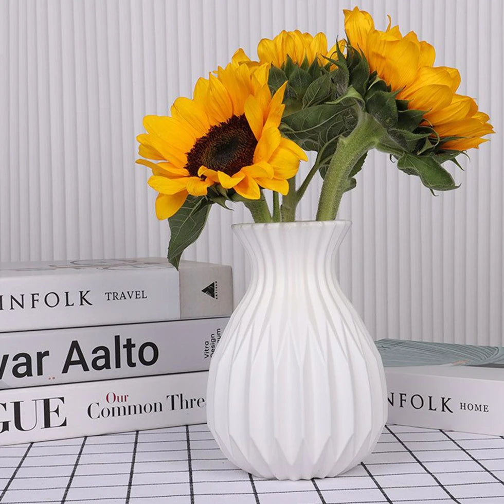 White Imitation Ceramic Plastic Vase – Home, Wedding & Decor