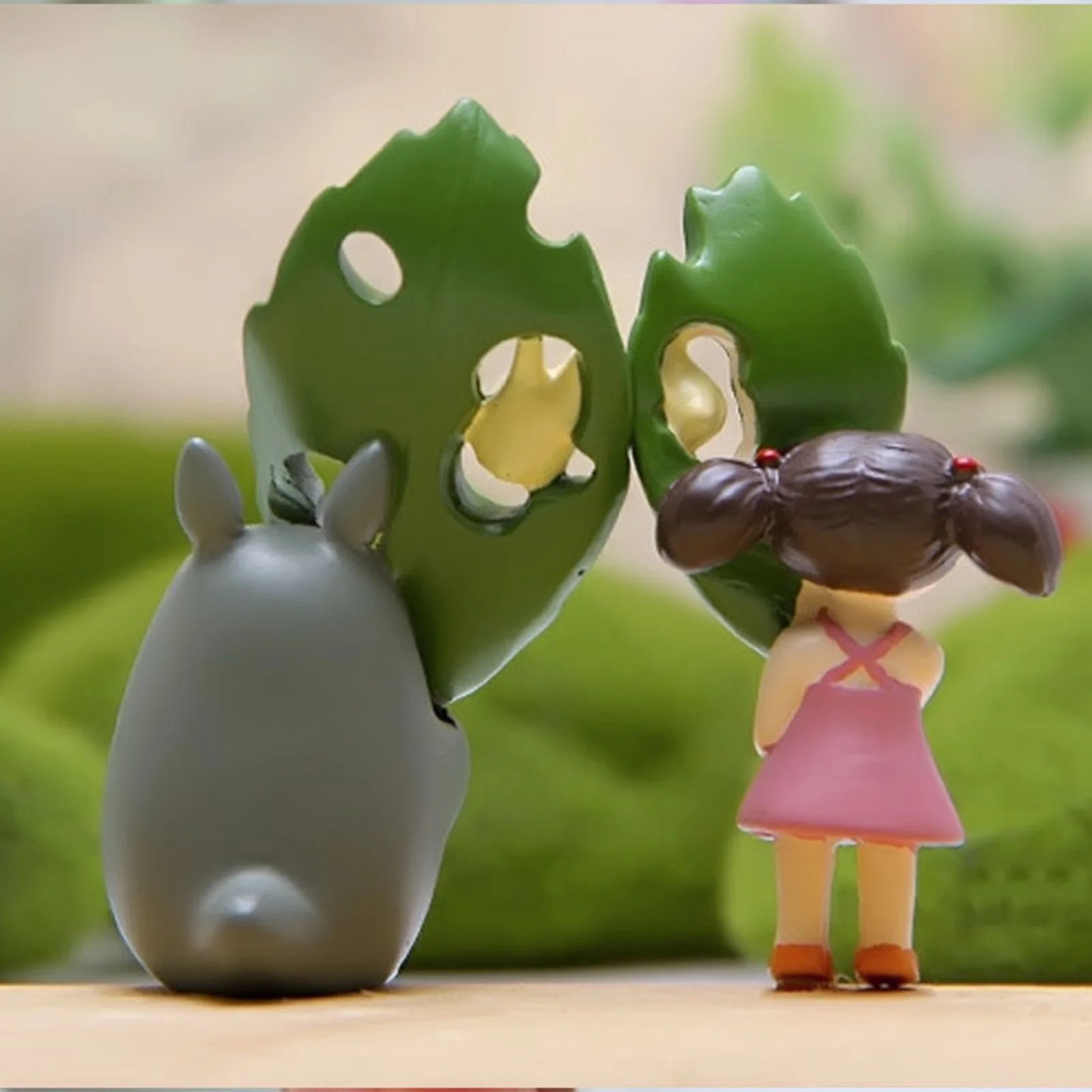1Pcs Cute Desktop Decoration Totoro Figurine Holding Leaf Totoro Ornament for Living Room Home Decor Items Wall Birthday Gift Peaceful Pleasures Health and Wellness