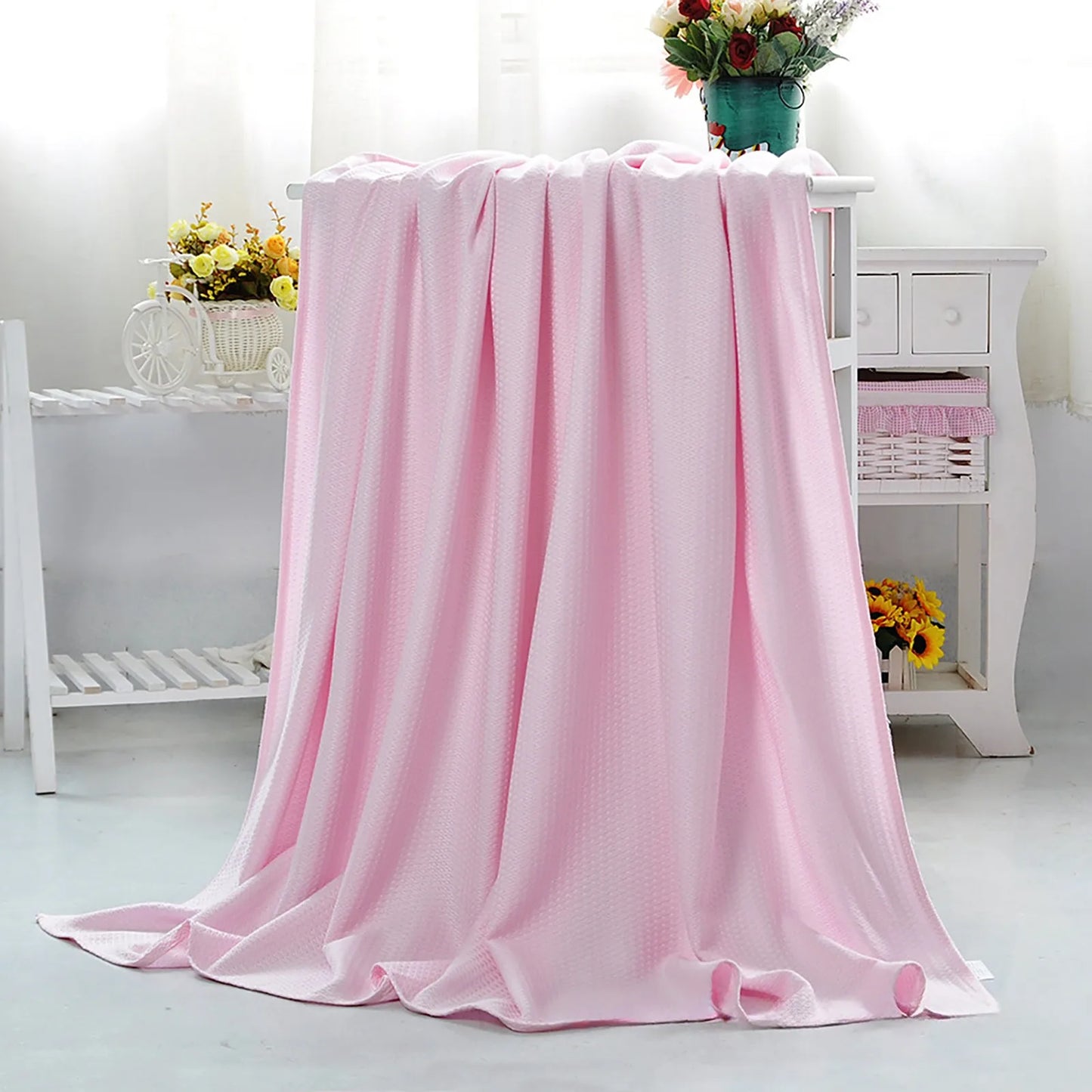 Summer Cooling Blanket Air Conditioning Quilt Skin-friendly Bamboos Fiber Light And Thin Breathable Cooling Quilt For Home Peaceful Pleasures Health and Wellness Light pink M