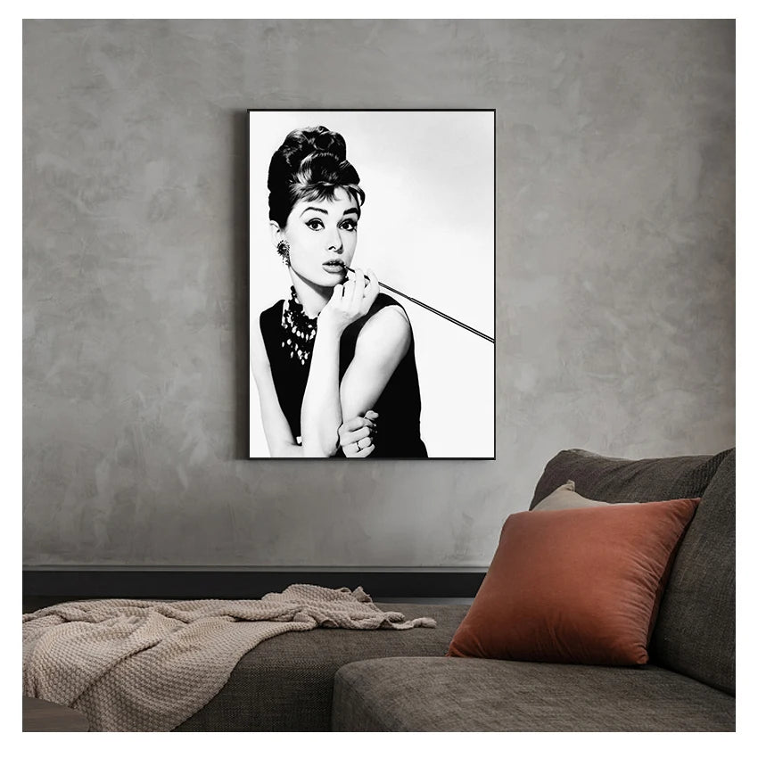 Make Up Modern Poster Prints Canvas Painting Wall Art Modular Picture For Bedroom Home Decor Classic Audrey Hepburn Potrait Peaceful Pleasures Health and Wellness