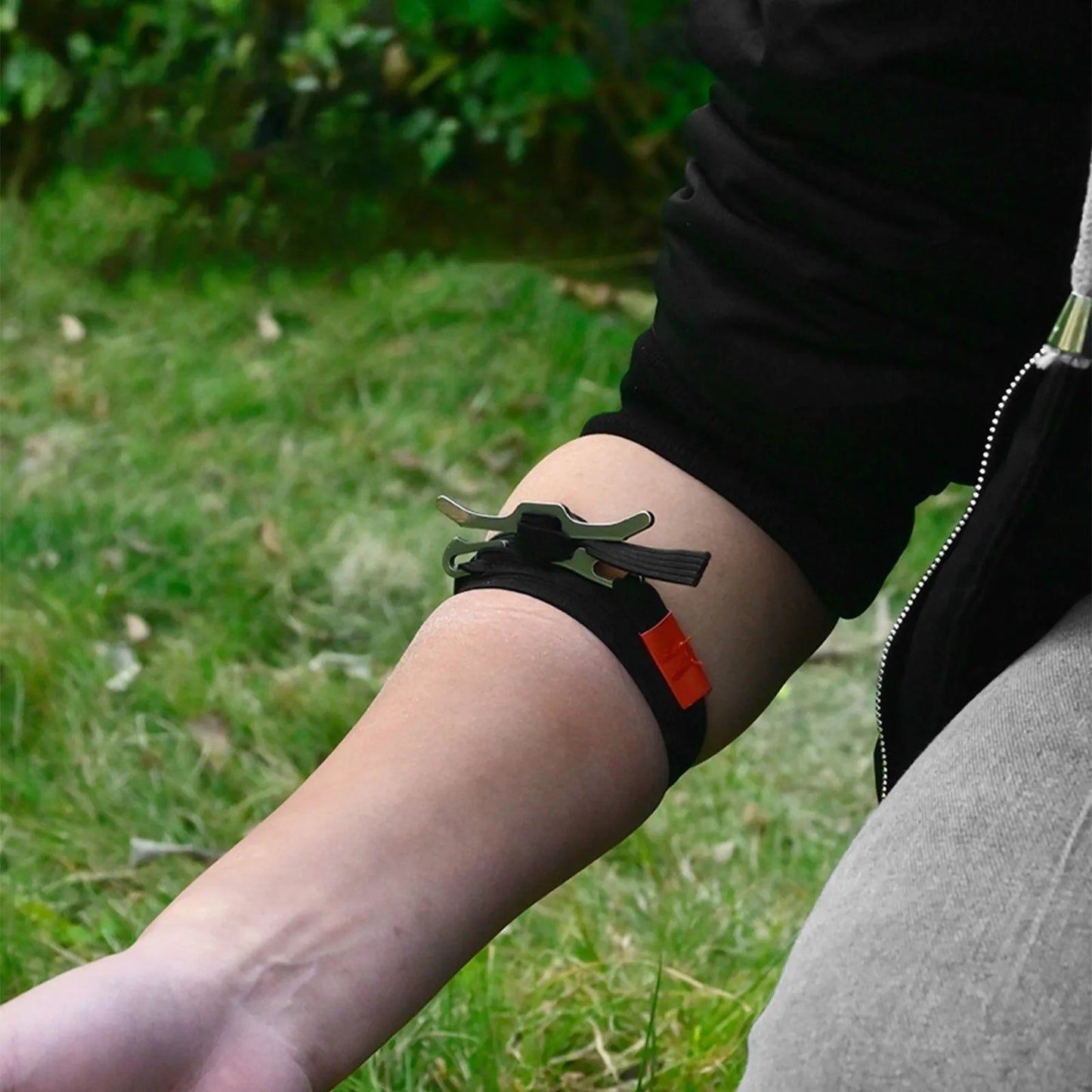 One-Hand Quick-Release Tourniquet | MOLLE Adapter & QLS Kit Tactical Tourniquet Kit Peaceful Pleasures Health and Wellness