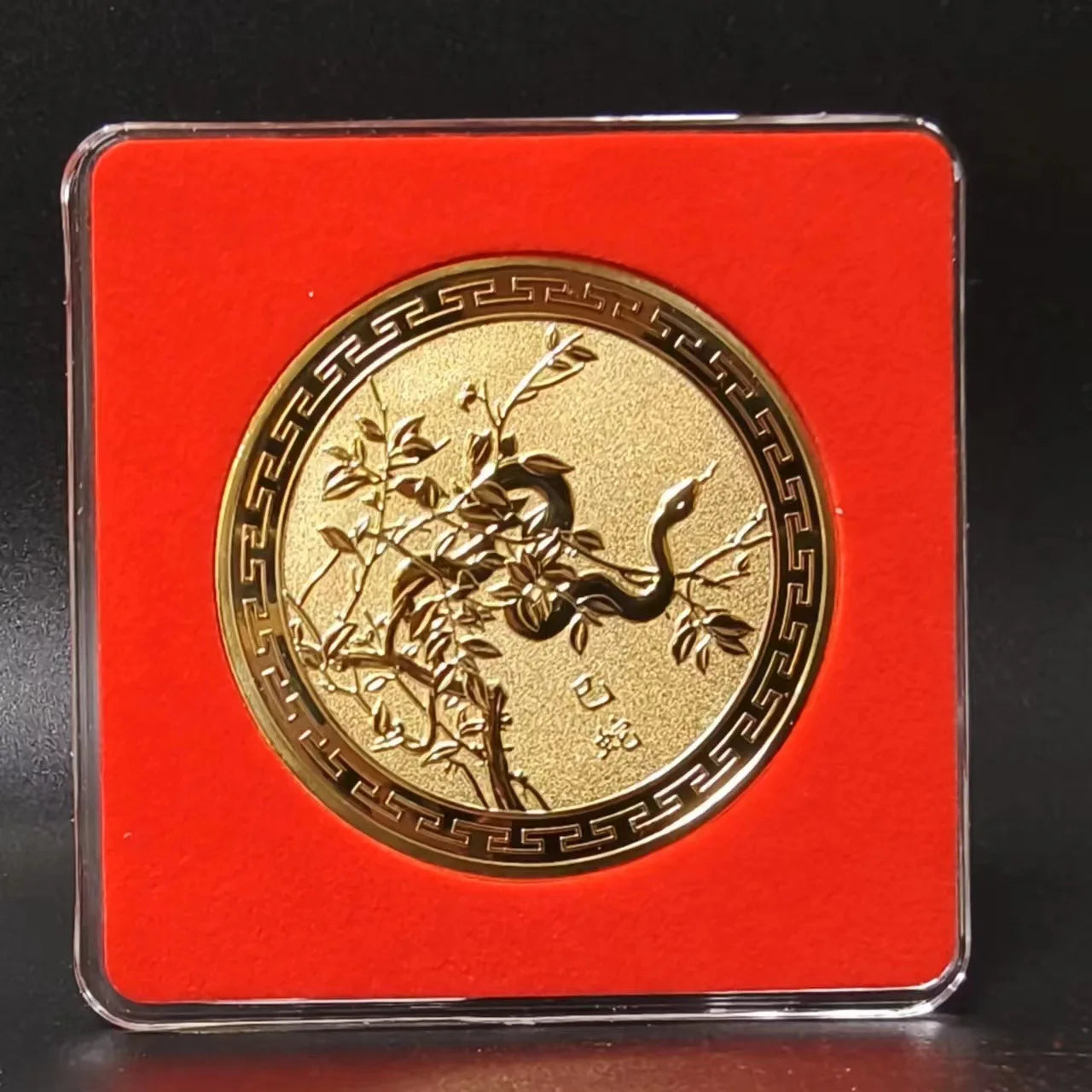 Twelve Zodiac Commemorative Medals Golden Coins Dragon Tiger Rabbit Pig Dog Chicken Monkey Sheep Snake Horse Gifts Peaceful Pleasures Health and Wellness Snake package3