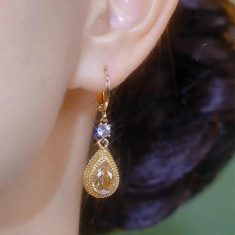 Sparkling and Exquisite Water Droplet Earrings, Exquisite Crystal Earrings, Fashionable and Versatile Temperament Earrings Peaceful Pleasures Health and Wellness