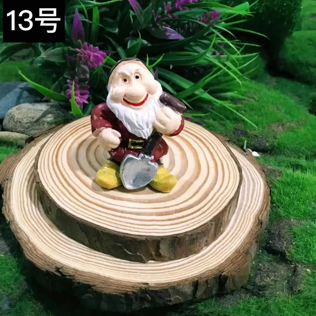 Funny Peeing Elf Resin Figurine | Garden Gnome Ornament