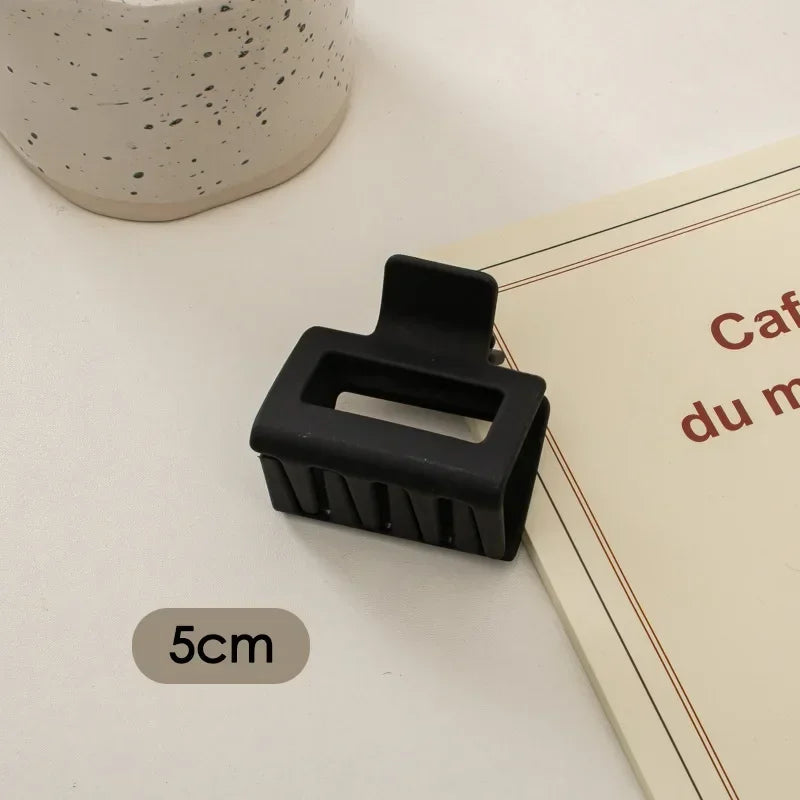 Women Elegant Black Geometric Plastic Hair Claw Lady Sweet Long