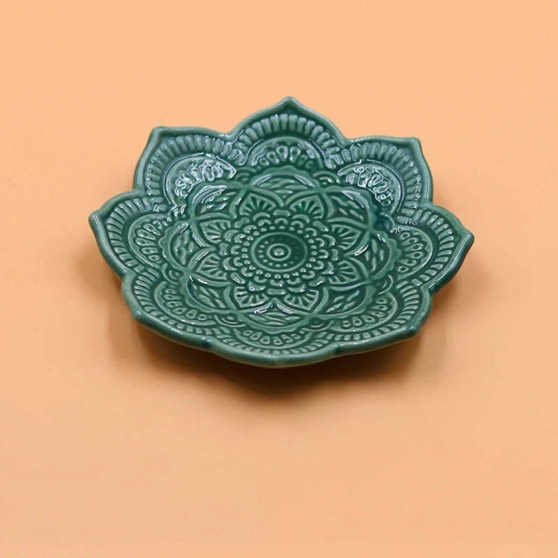 1Pcs Ceramic Jewelry Display Tray Holder Organizer Storage Irregular Disk Plate Ring Bracelet Necklace Jewelry Decoration Peaceful Pleasures Health and Wellness Green