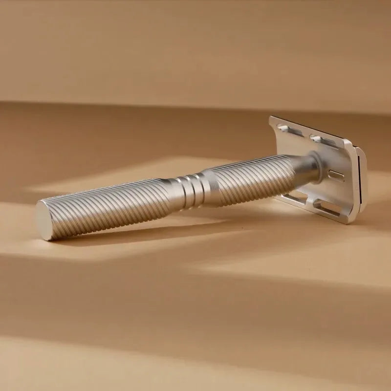 YAQI Ghost Aluminum Safety Razor – Lightweight Men's DE Razor
