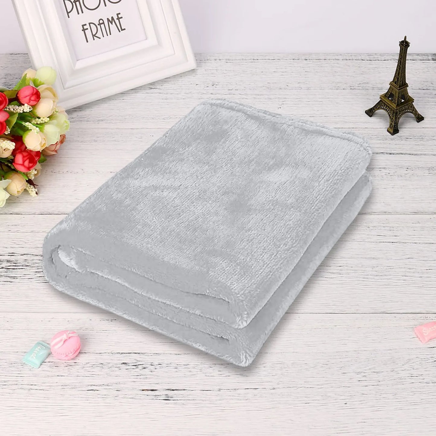 Soft Coral Fleece Throw Blanket – Cozy Sofa & Bed Cover