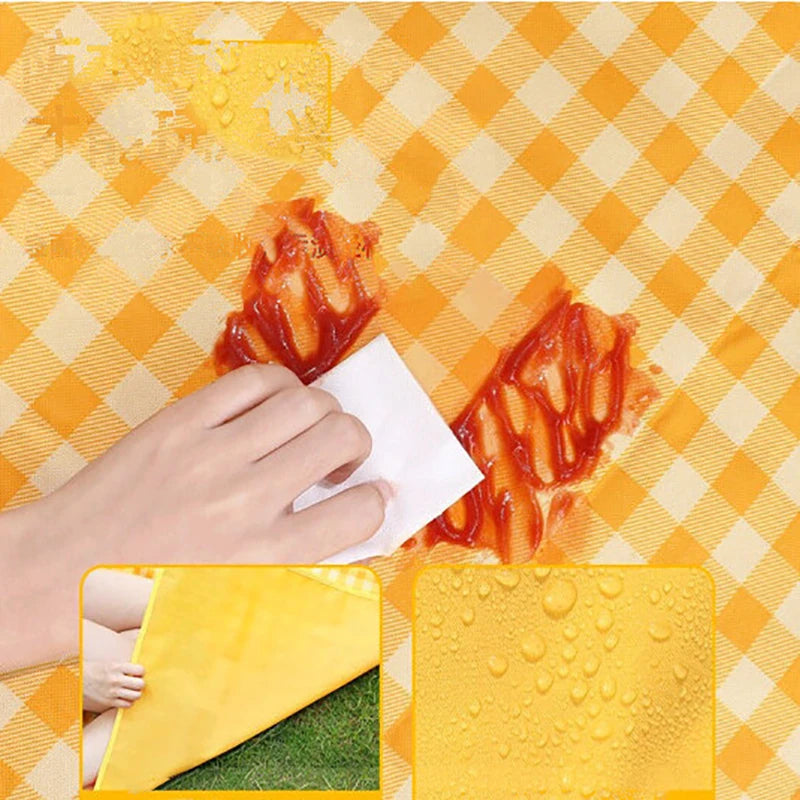 The Picnic Mat Is Made of Thickened Waterproof Moisture-proof Sand-proof and Wear-resistant Camping Non-woven Fabric Peaceful Pleasures Health and Wellness
