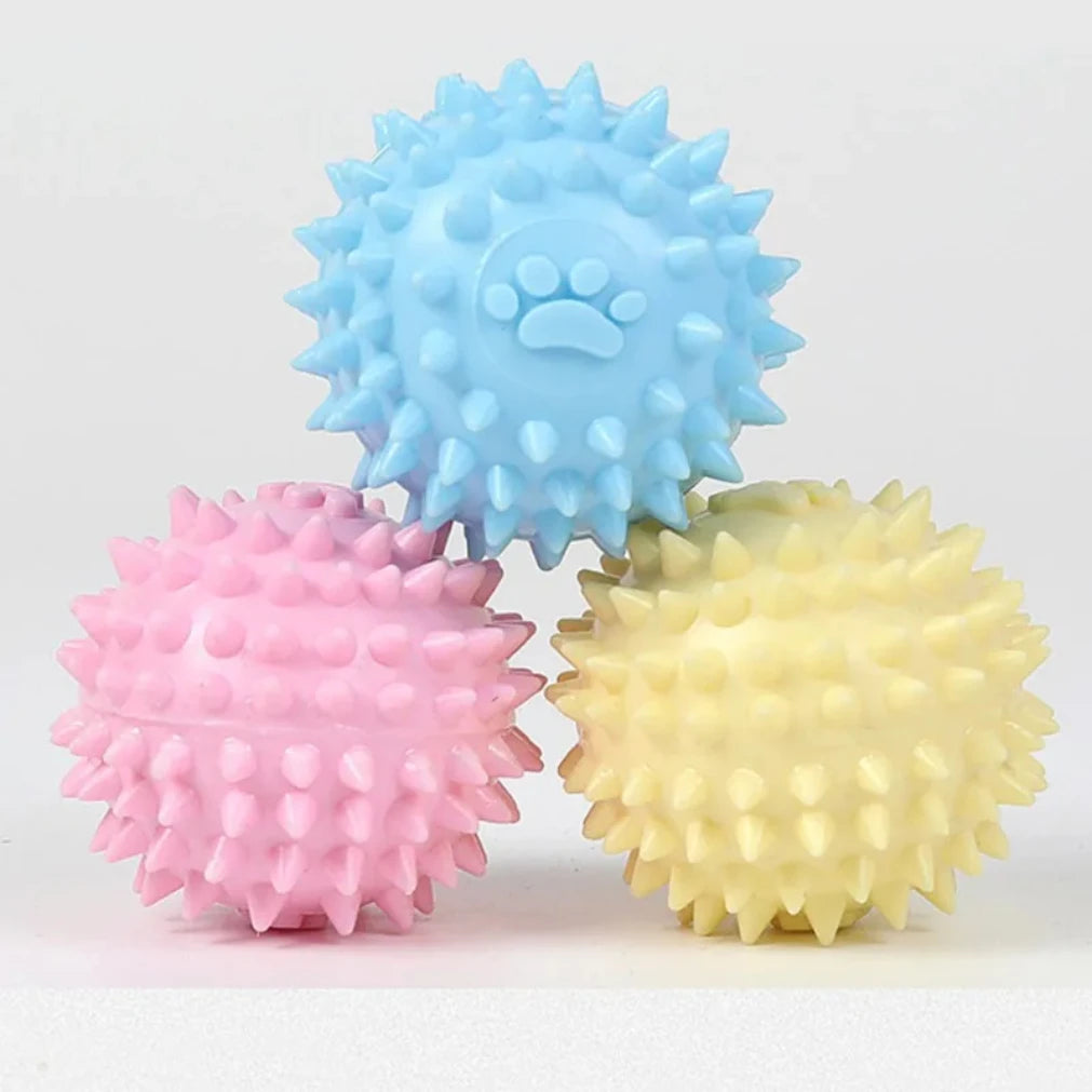 Interactive Rubber Chew Ball Dog Toy – Cleans Teeth & Durable