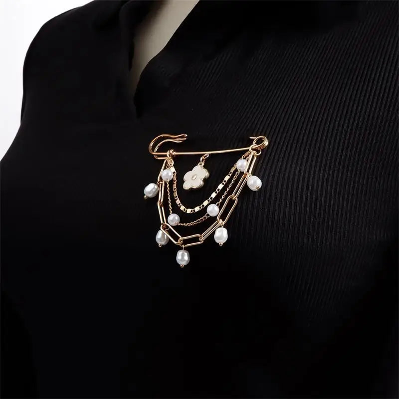 Retro Star Pearl Tassel Brooch Pin | Elegant Women's Accessory