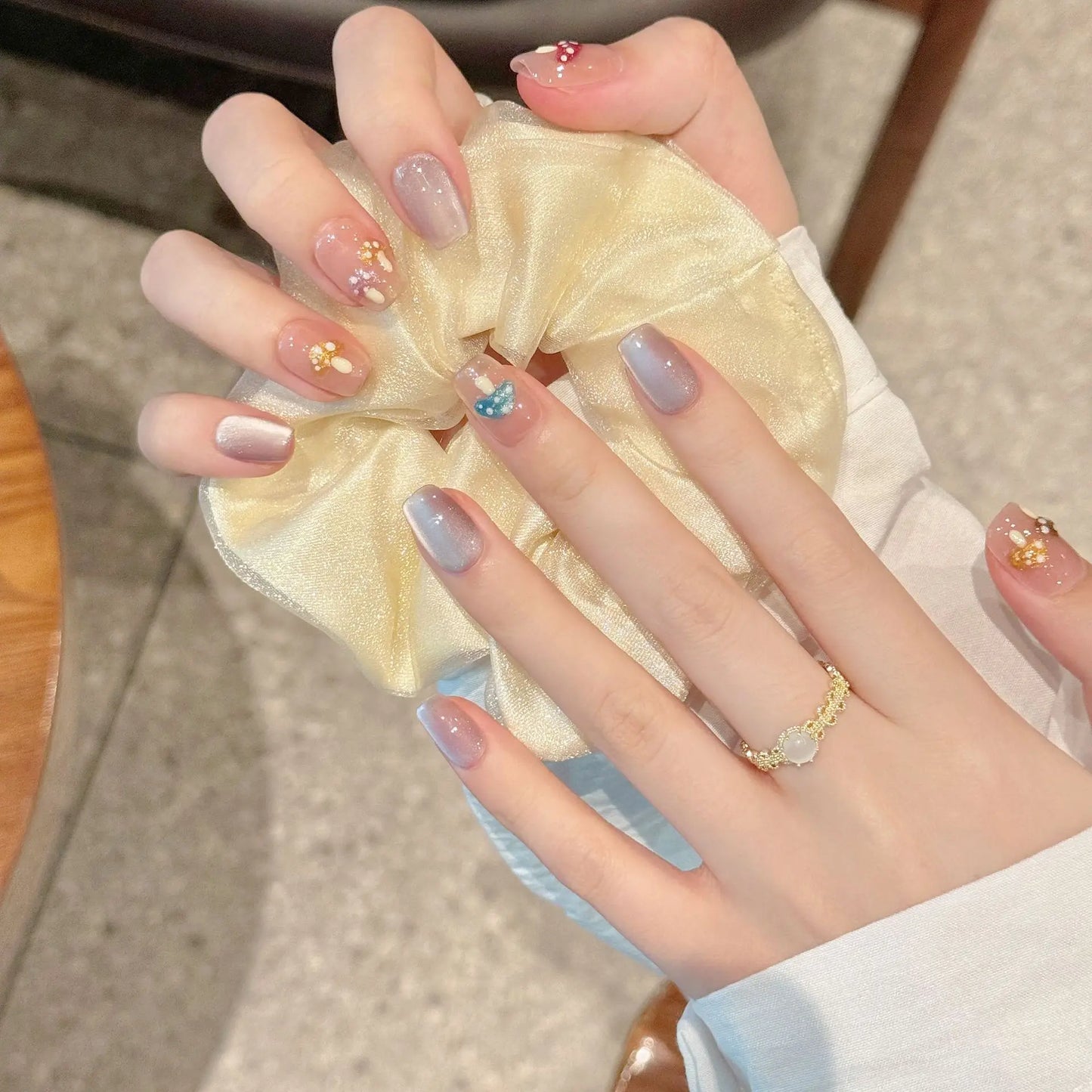 Press-On Nails Sweet Pink Red Dot Short Round False Nails Set