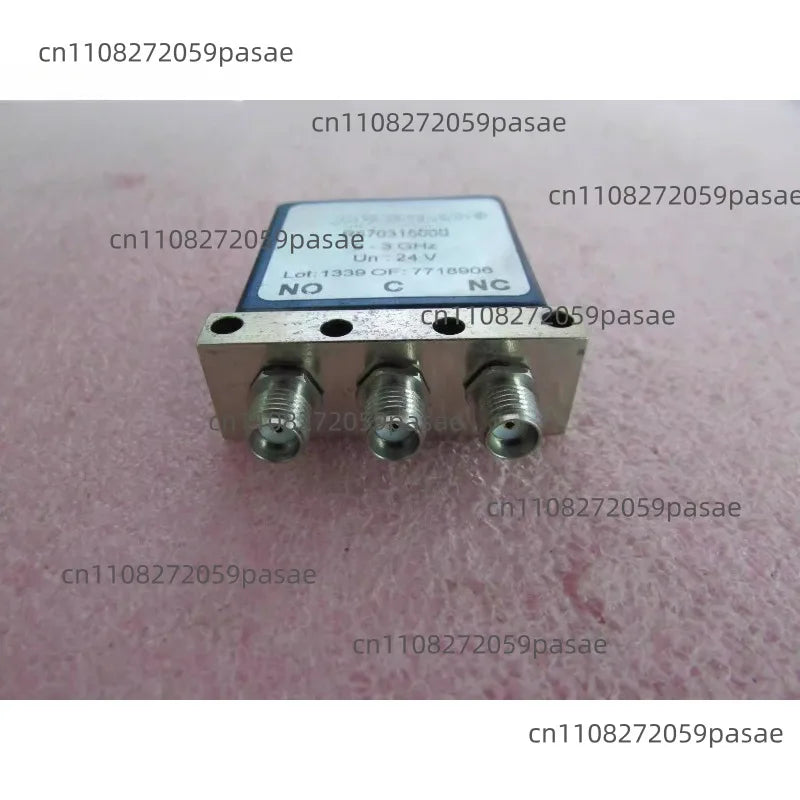 Radiall R570315000 DC-3GHz 300W 24V RF Coaxial SPDT Switch