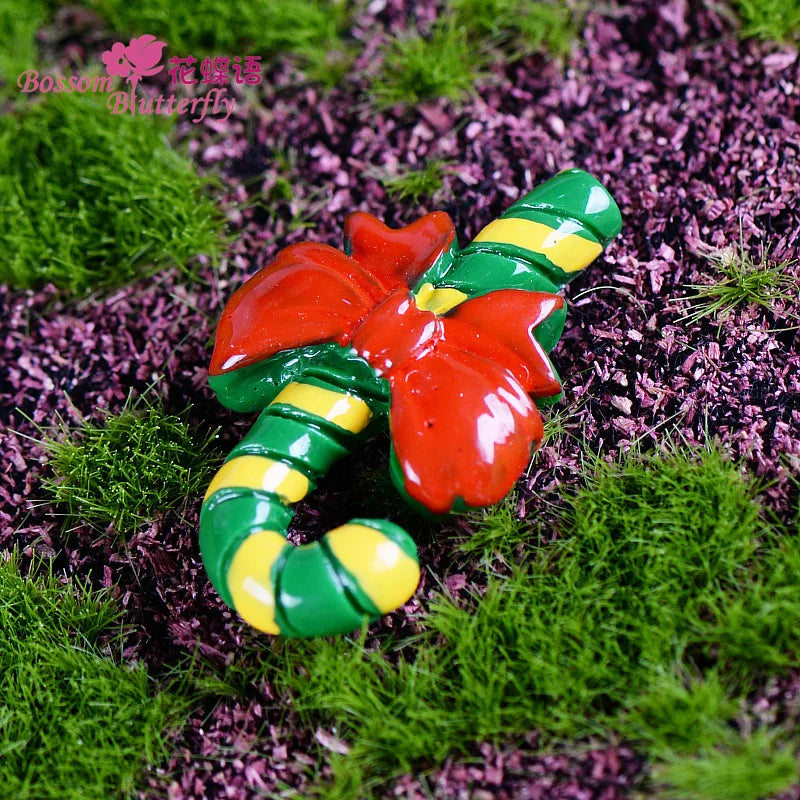 1pcs Fairy Garden Cartoon Ornaments Resin Craft Gift Christmas Santa Snowflake Snowman Miniature Figurine Accessories Home Decor Peaceful Pleasures Health and Wellness Yellow green